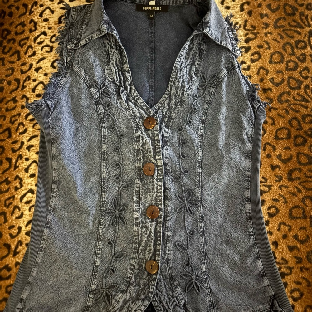 Casualways Blue Denim Sleeveless Button Down Shirt